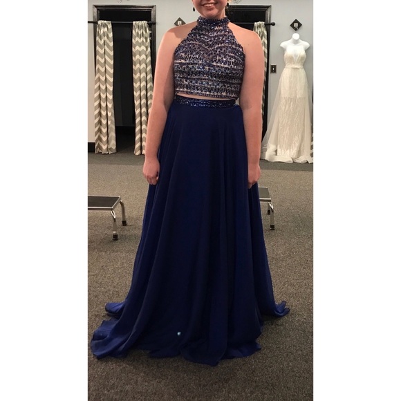 Sherri Hill prom dress - Picture 2 of 3